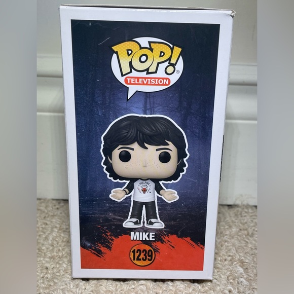 Mike Funko Pop, Stranger Things #1239 - Picture 6 of 6